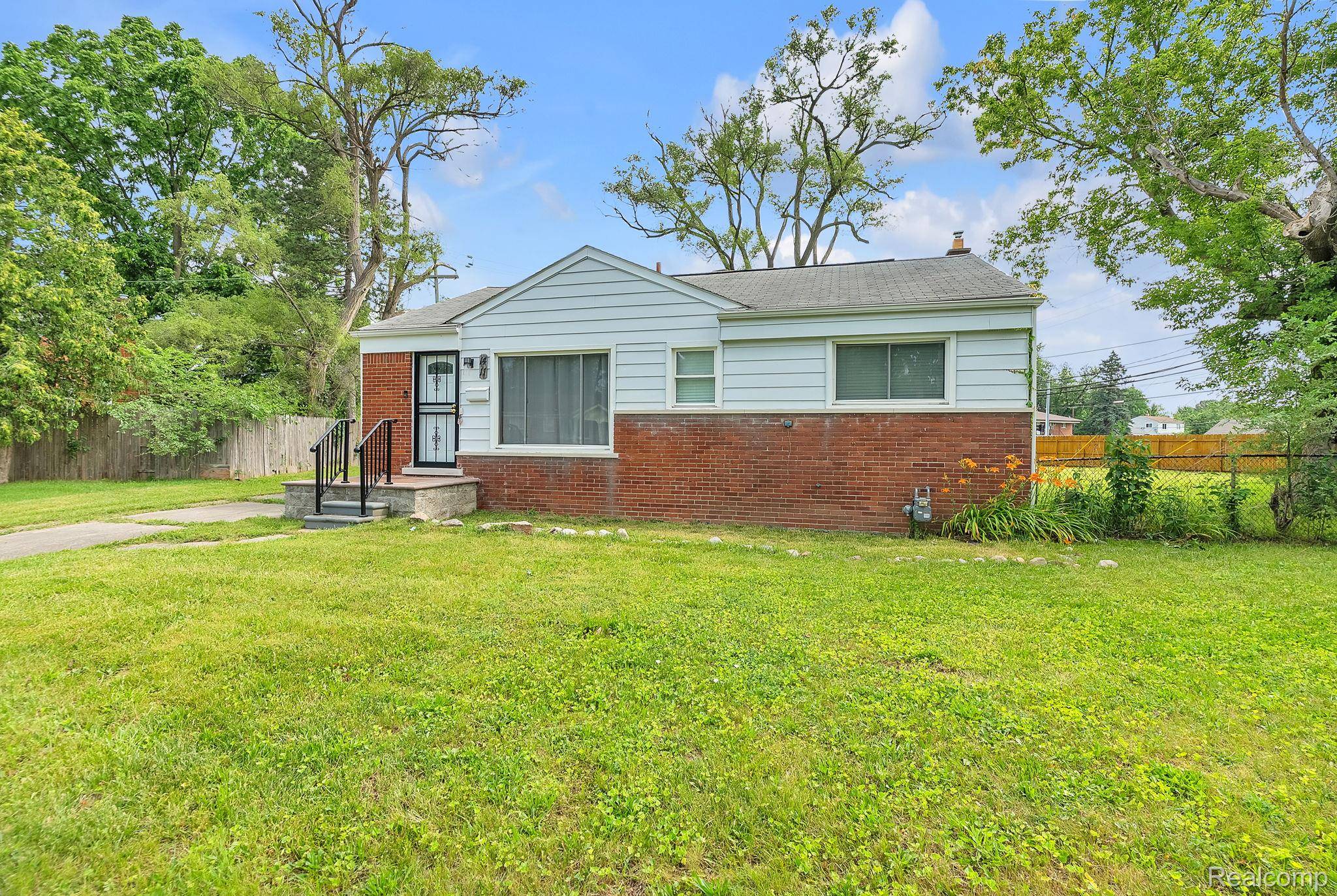 Inkster, MI 48141,1411 Meadowlane ST