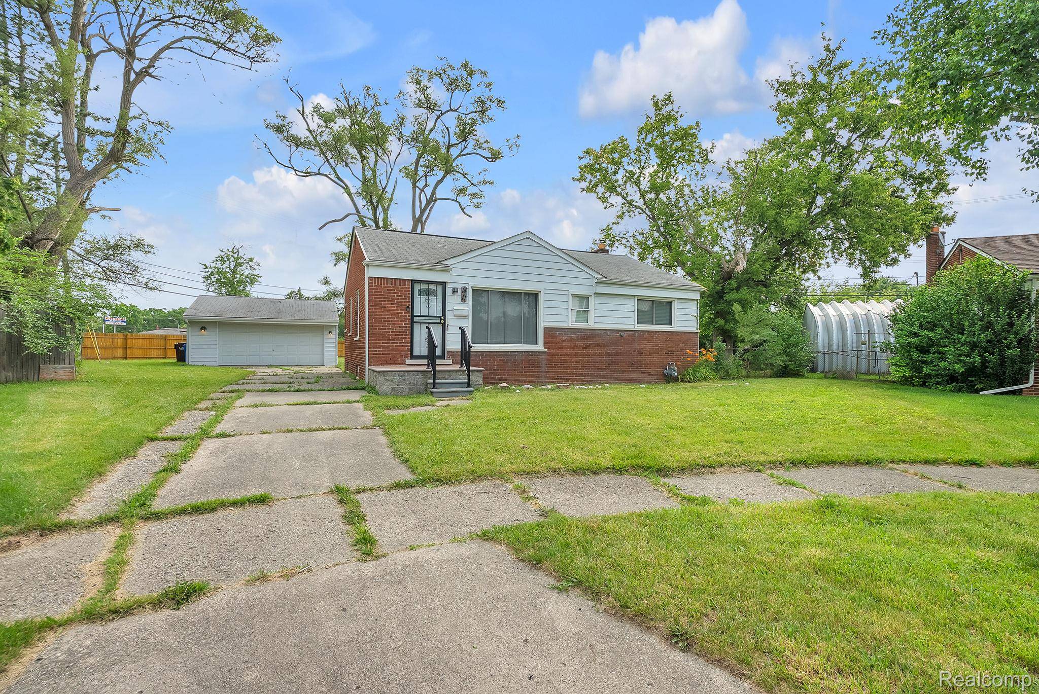 Inkster, MI 48141,1411 Meadowlane ST