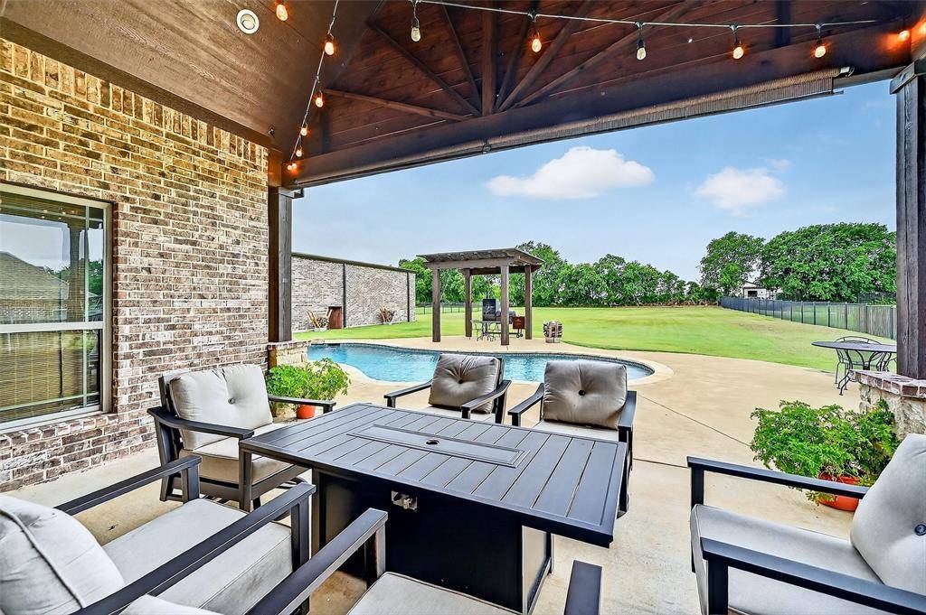 Gunter, TX 75058,686 Cypress Point Drive