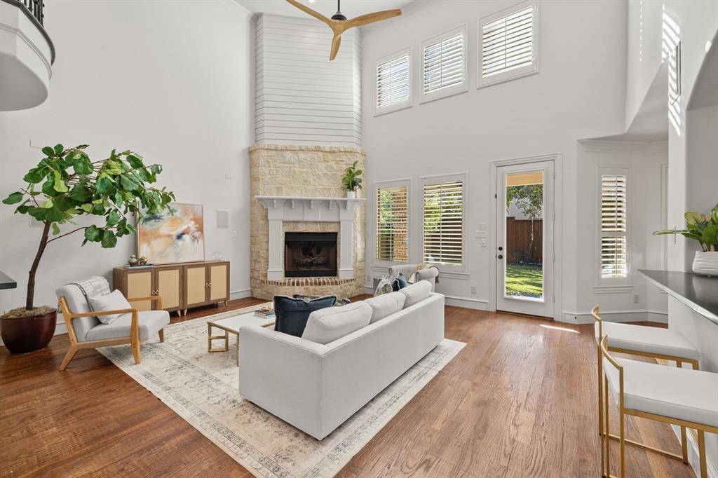 Dallas, TX 75214,6218 Lakeshore Drive