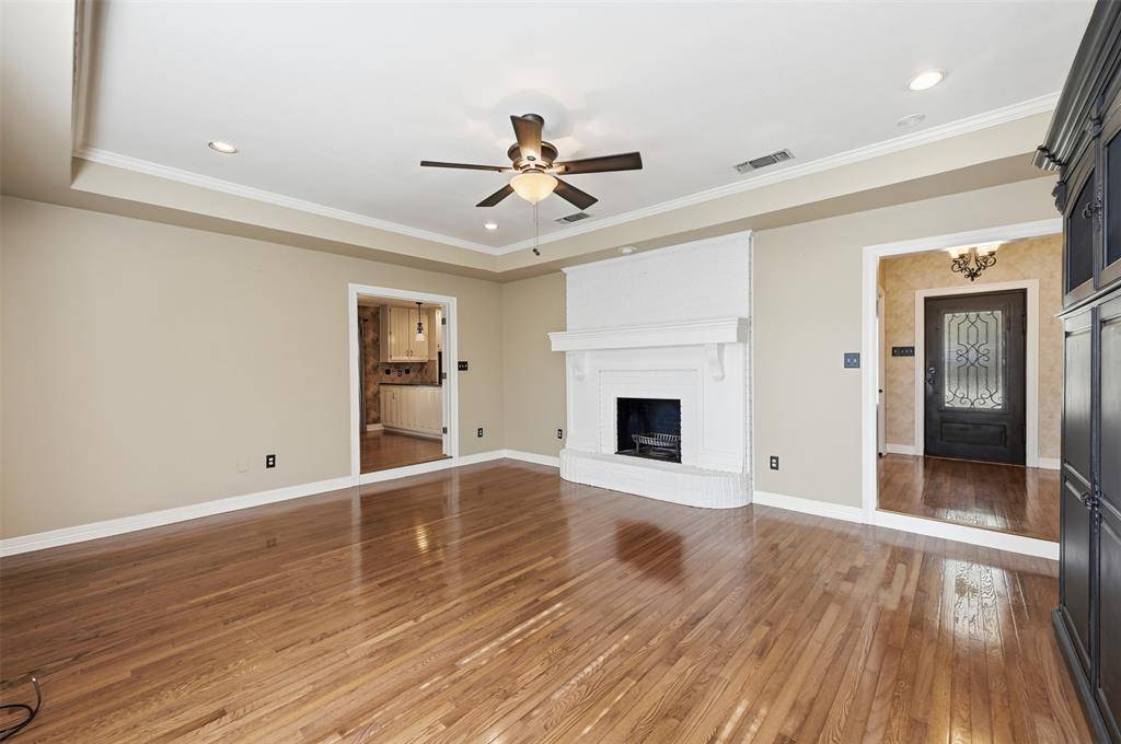 Arlington, TX 76016,4306 Essex Court