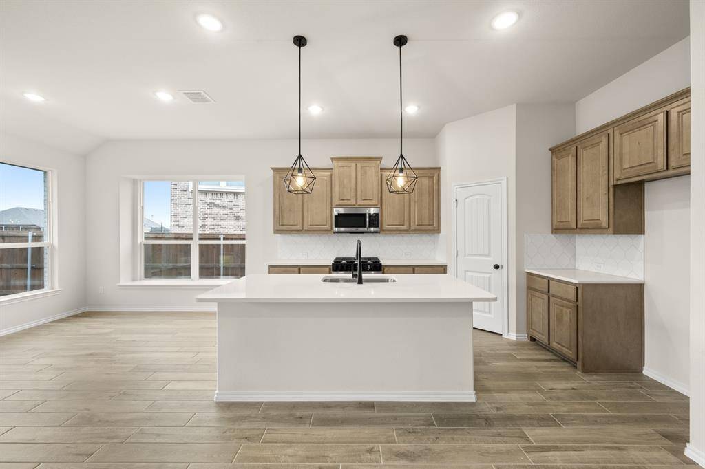 Joshua, TX 76058,7708 Gatevine Avenue