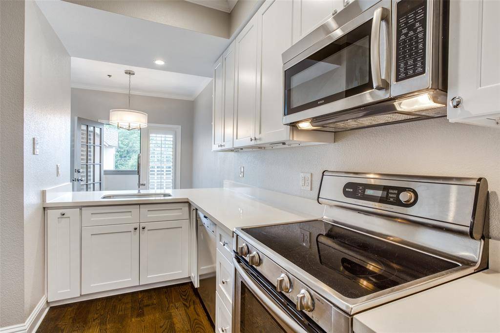 Dallas, TX 75204,4102 Buena Vista Street #7