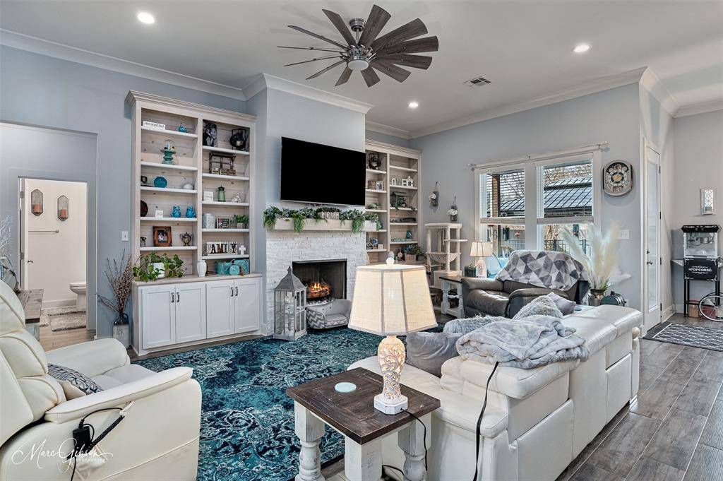 Benton, LA 71006,327 Newport Lane