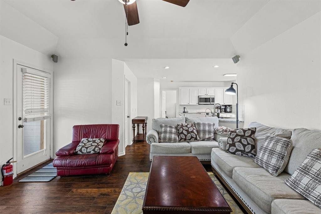 Leonard, TX 75452,108 Horseshoe Bend