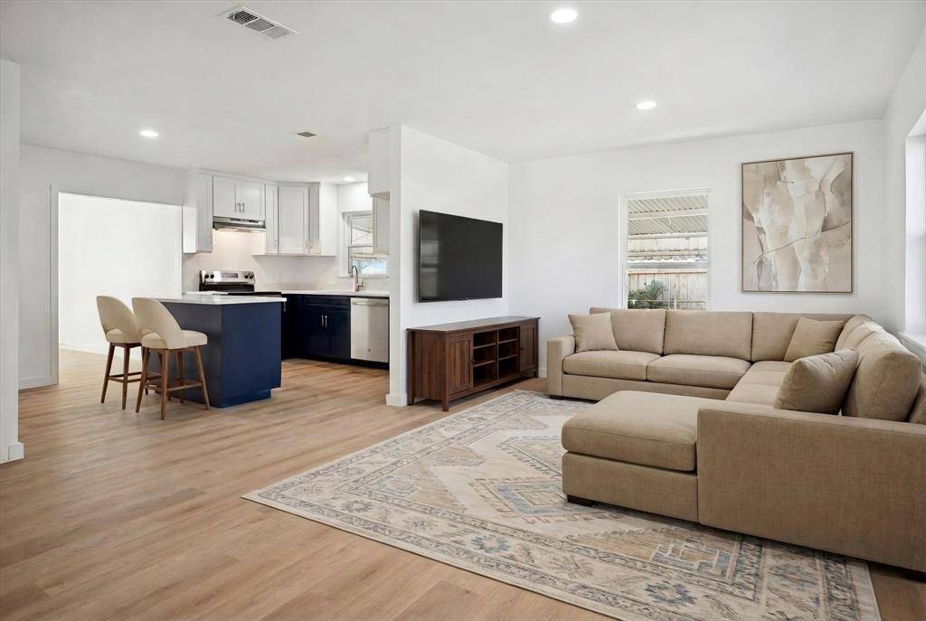 Dallas, TX 75211,3606 Texas Drive