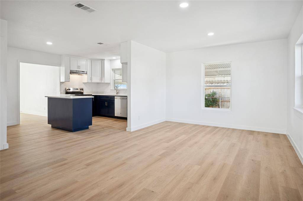 Dallas, TX 75211,3606 Texas Drive