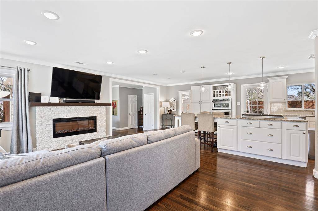 Dallas, TX 75218,1114 Wicklow Drive