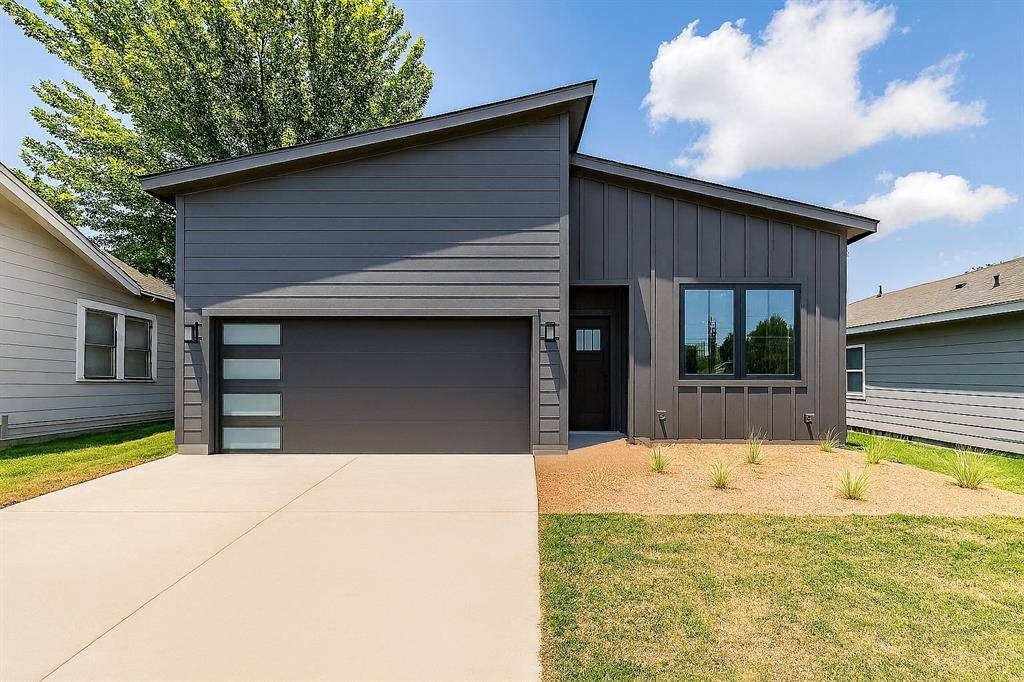 Fort Worth, TX 76104,1402 Driess Street