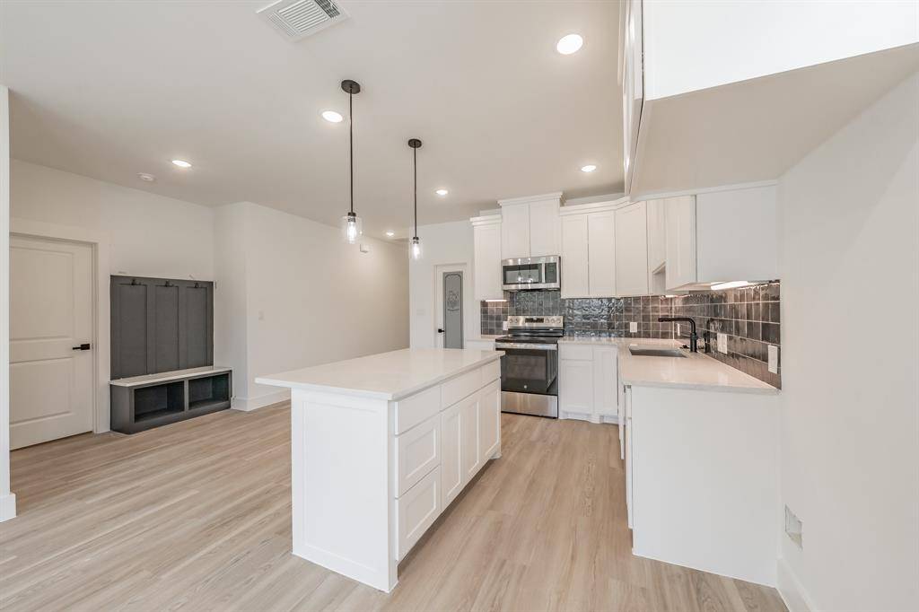 Fort Worth, TX 76104,1402 Driess Street