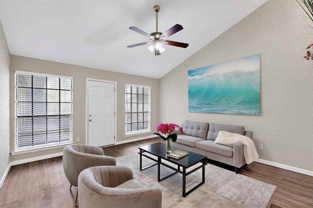 Dallas, TX 75214,218 N Beacon Street #108