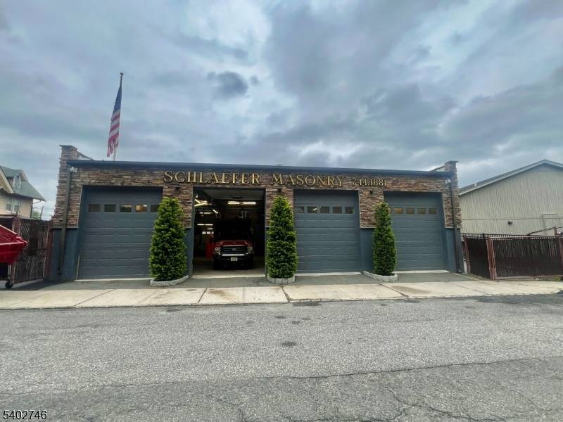 Montclair Twp., NJ 07042,328 Orange Rd