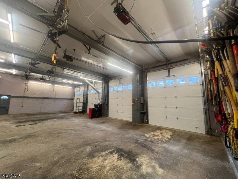 Montclair Twp., NJ 07042,328 Orange Rd