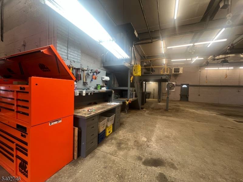 Montclair Twp., NJ 07042,328 Orange Rd