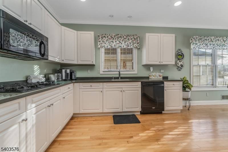 Washington Twp., NJ 07882,40 Merlin Dr