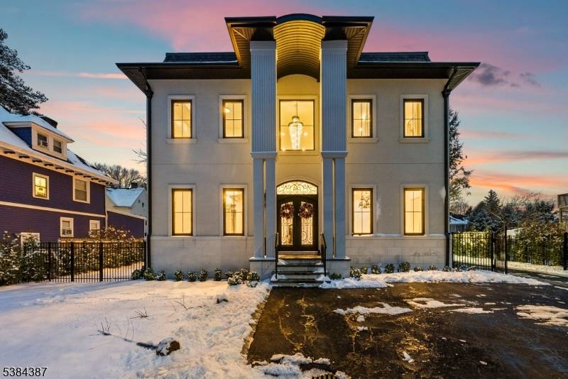 Closter Boro, NJ 07624,472 High St