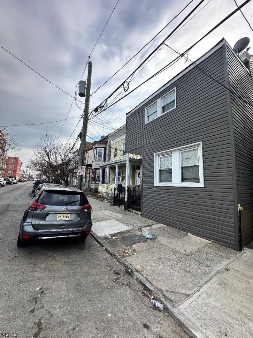 Paterson City, NJ 07501,276 Ellison St