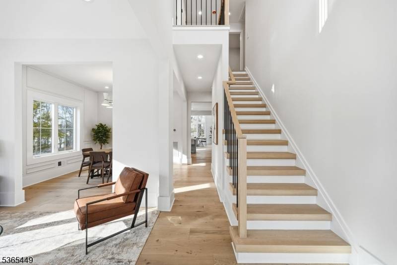 Livingston Twp., NJ 07039,8 Montgomery Rd