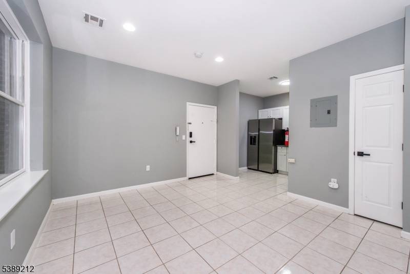 Maplewood Twp., NJ 07040,1878 Springfield Ave #2B