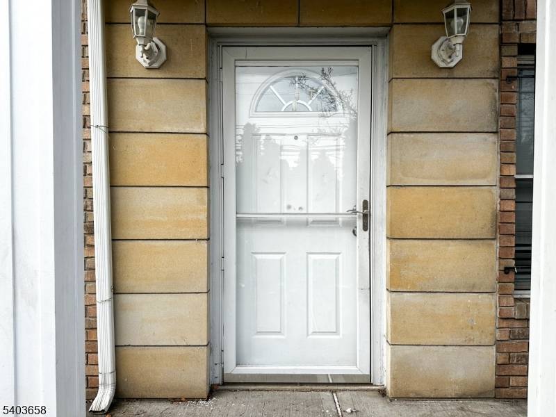 Newark City, NJ 07105,171 Clifford St, Unit 1 #1