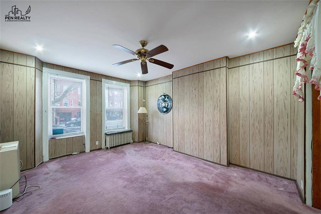 Brooklyn, NY 11209,335 Bay Ridge Pkwy