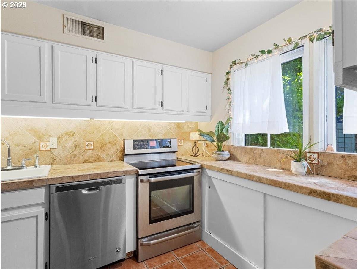 Tigard, OR 97223,8512 SW BRIGHTFIELD CIR