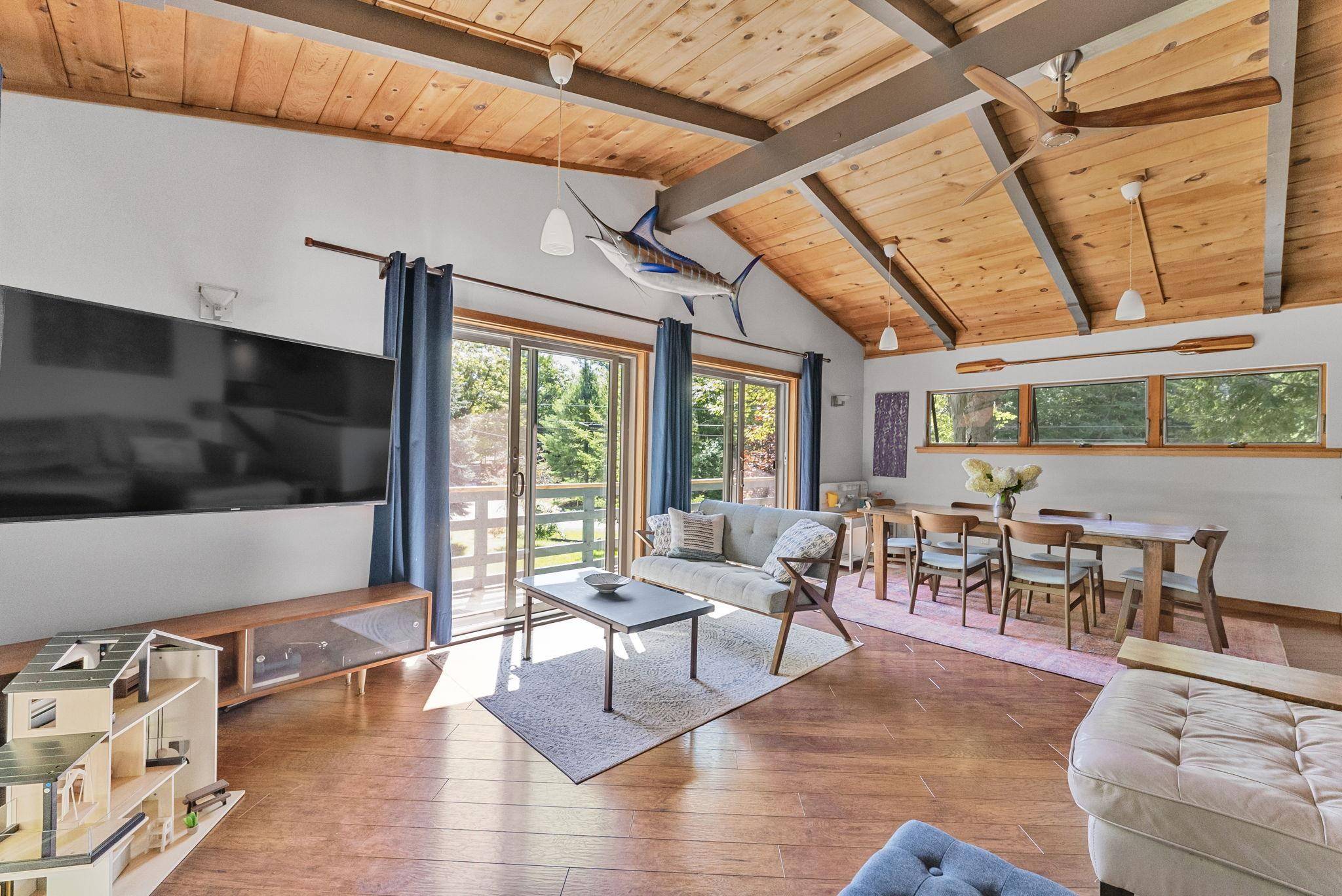 Northport, MI 49670,13631 N Forest Beach