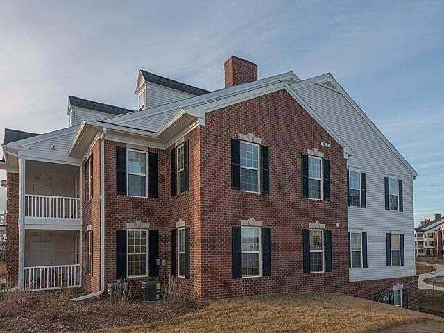 Ann Arbor, MI 48103,1045 E Summerfield Glen GLN #56