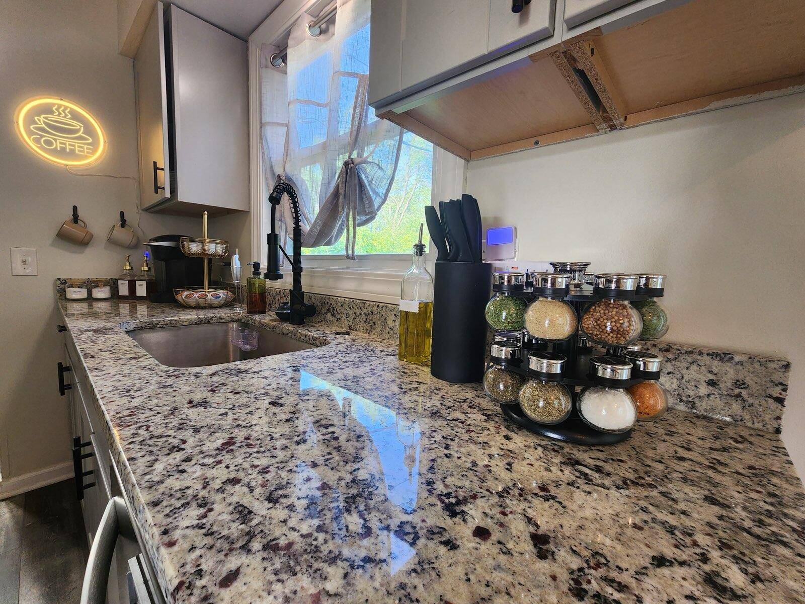 Berkley, MI 48072,2464 Greenfield RD