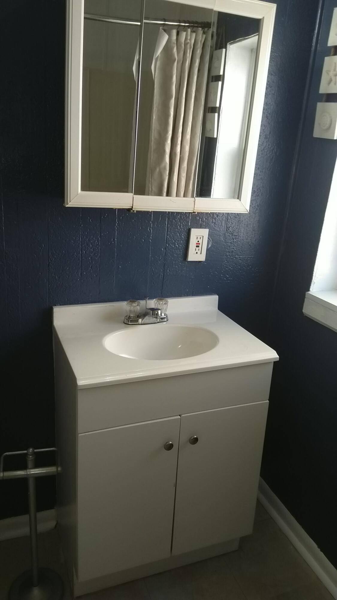 Hazel Park, MI 48030,23328 Battelle AVE