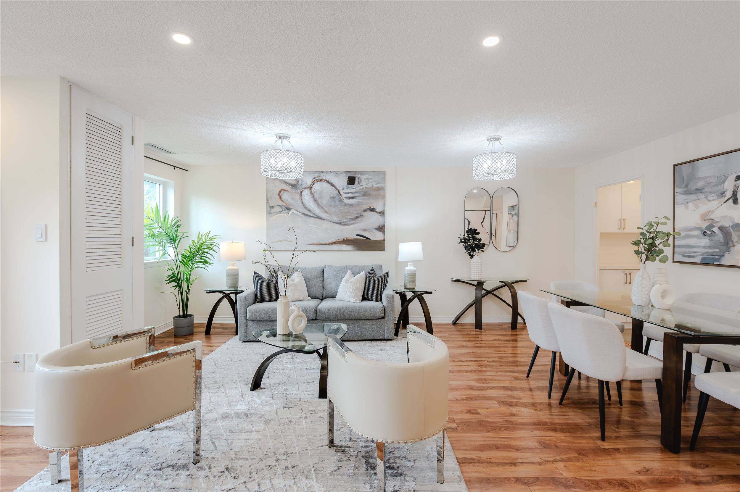 Toronto C15, ON M2H 3J9,4005 Don Mills RD #133