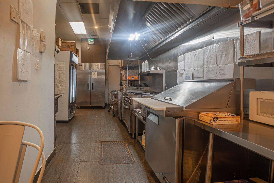 Toronto E07, ON M1V 5P6,5651 Steeles AVE E #6