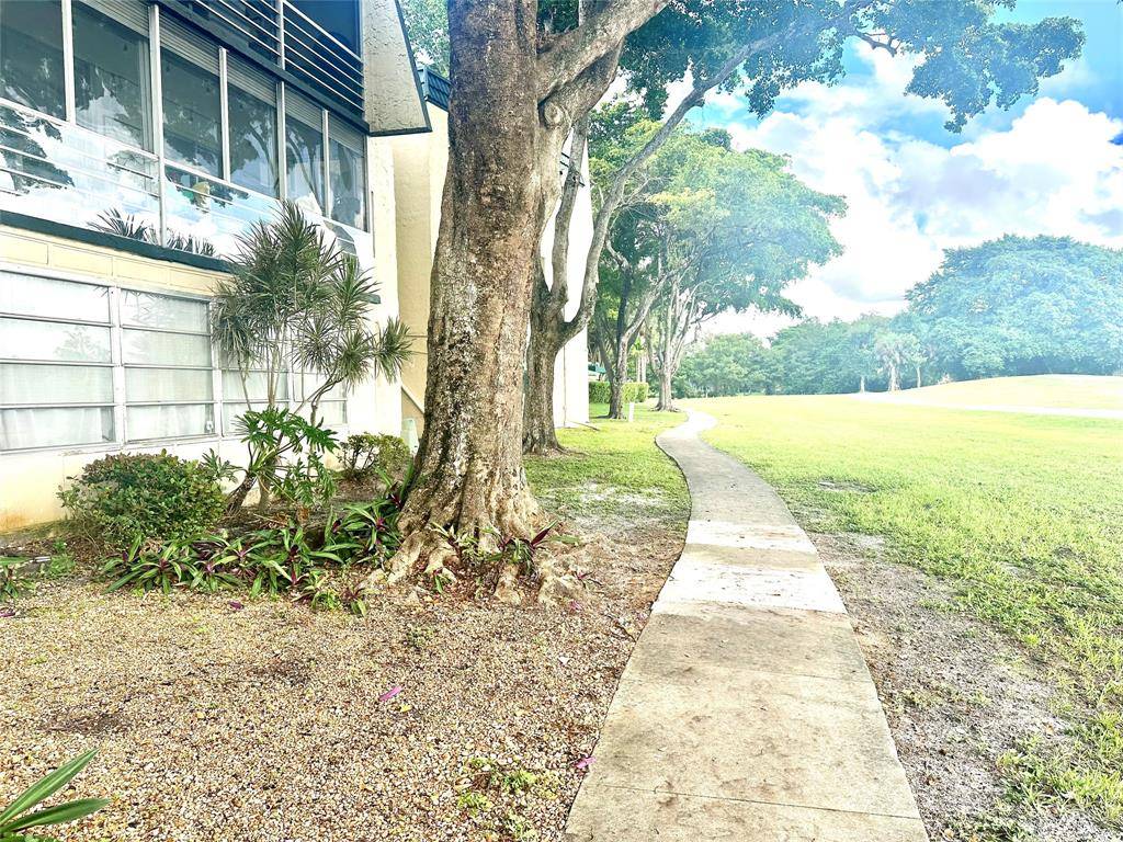 Tamarac, FL 33321,9080 Lime Bay Blvd. #109