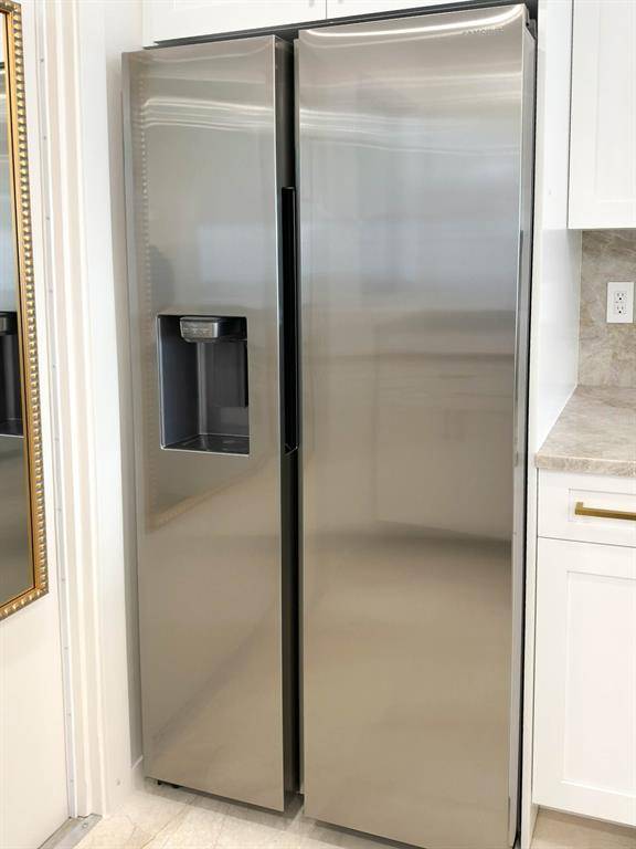 Fort Lauderdale, FL 33308,4800 Bayview Dr #503