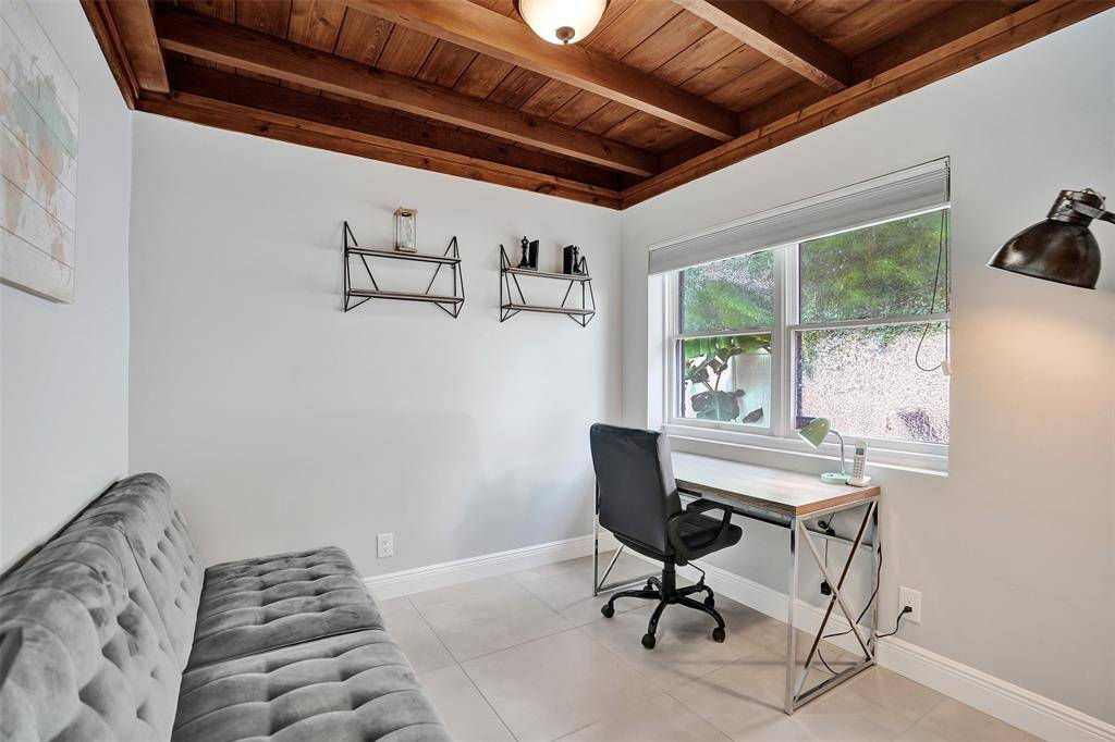 Fort Lauderdale, FL 33316,901 SE 14TH COURT #3