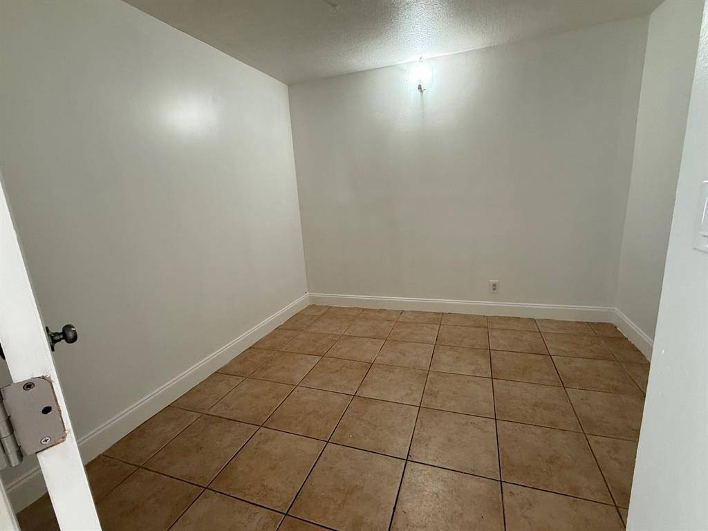 West Palm Beach, FL 33401,2050 N Congress Ave #205