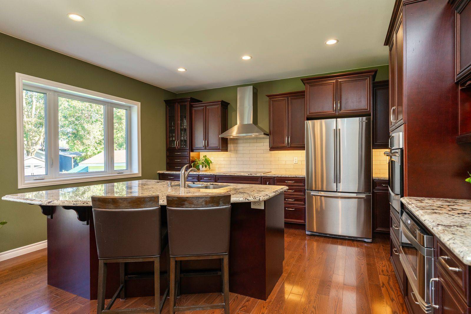 Innisfil, ON L9S 1C4,222 Glenn AVE