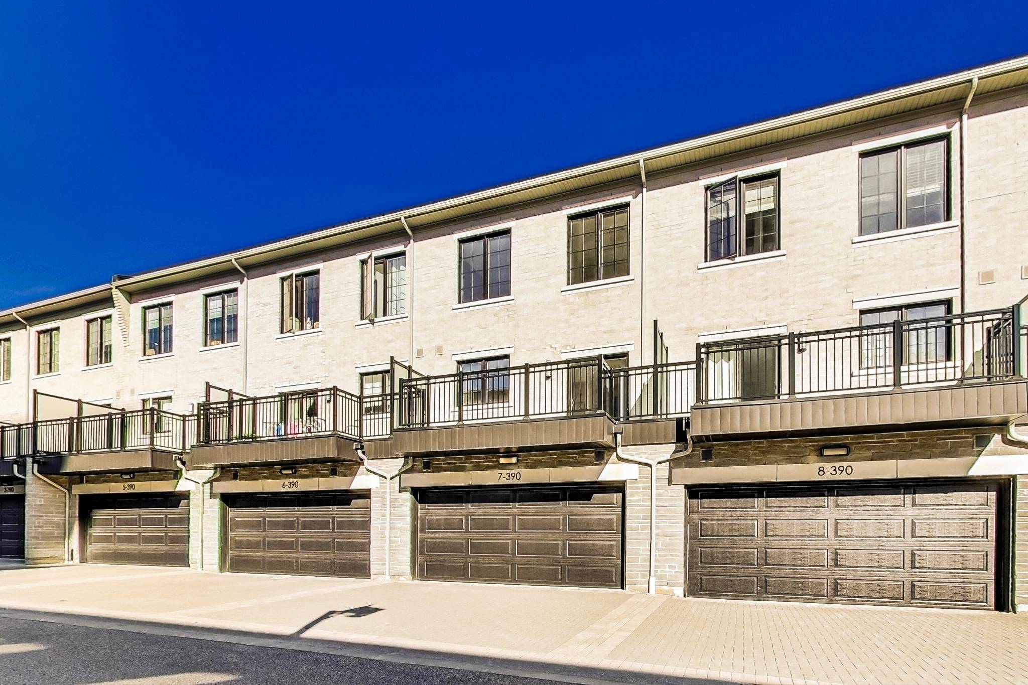 Richmond Hill, ON L4B 0G5,390 Highway 7 N/A E #TH7