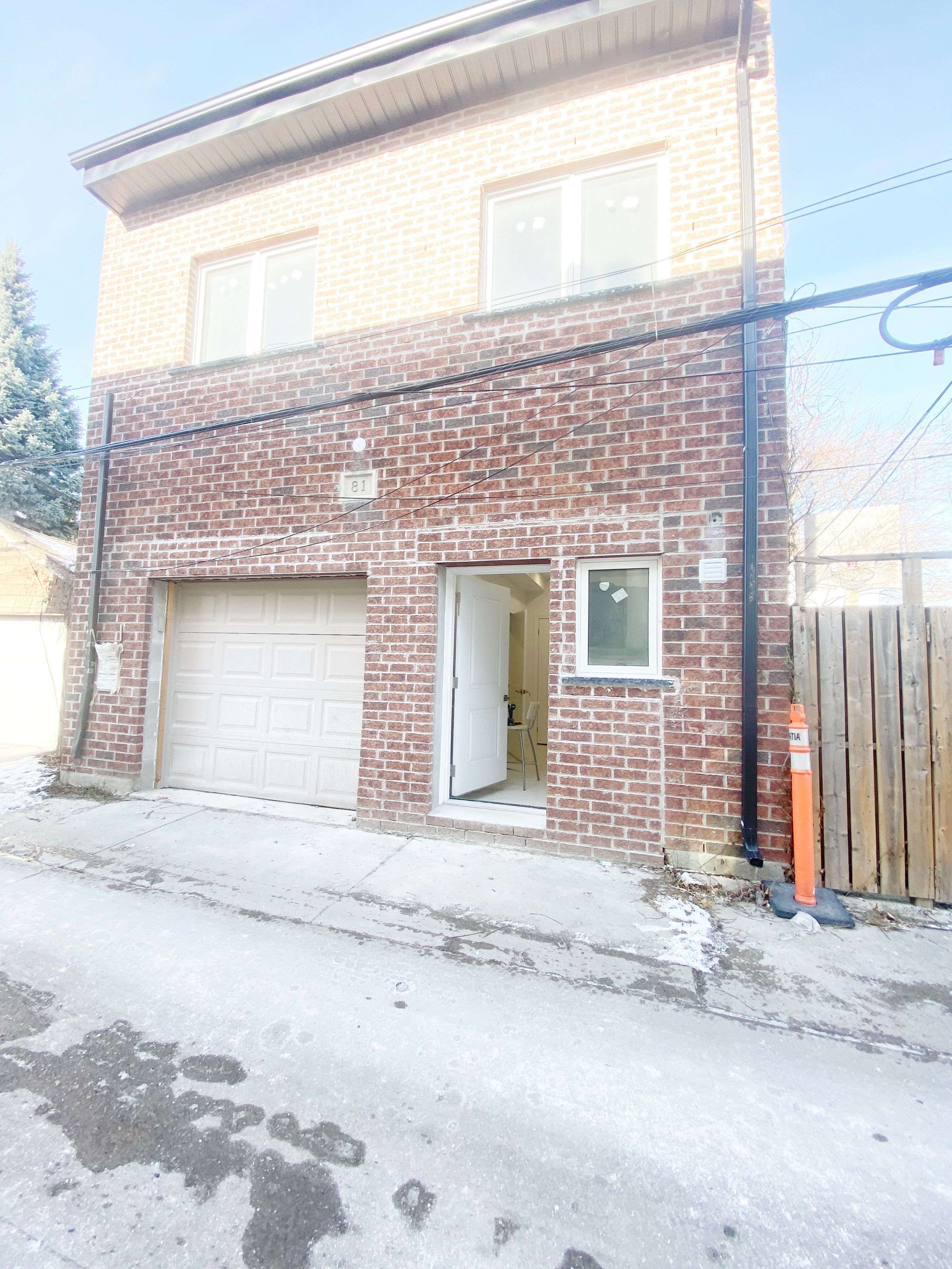 Toronto W02, ON M6H 1W7,81 Hallam ST #Room L101