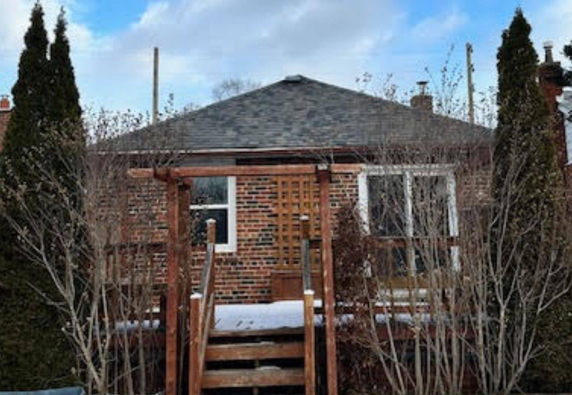 Toronto W06, ON M8V 3J8,54 Sixteenth ST