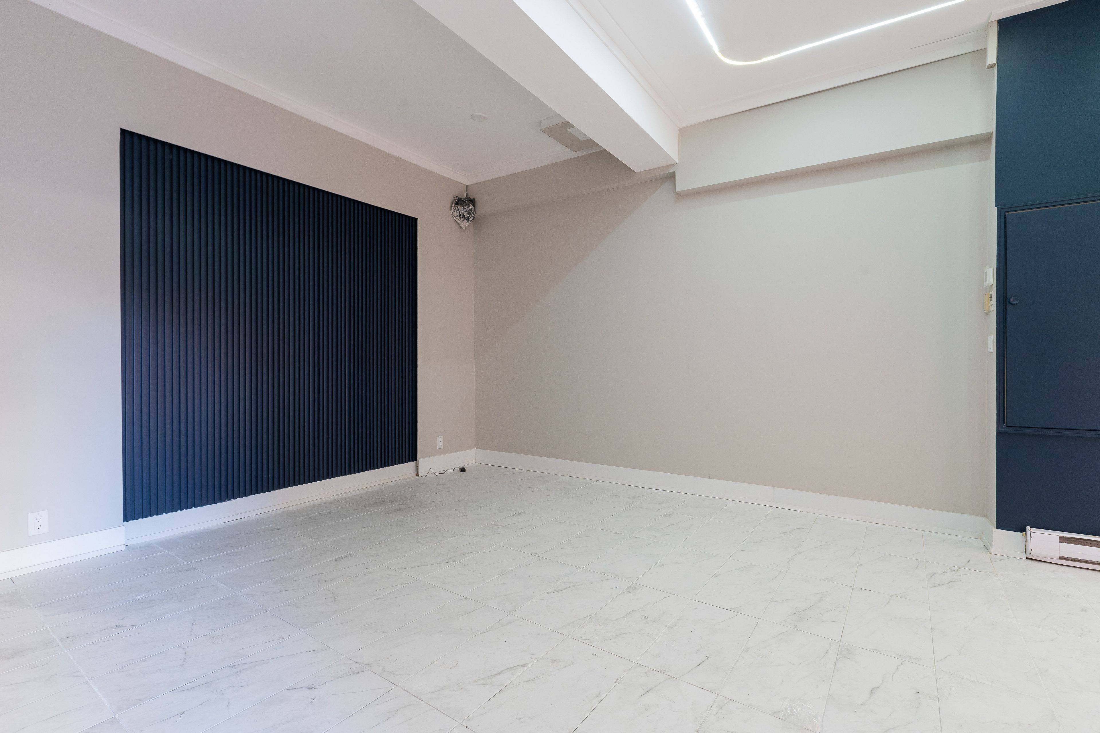 Toronto W01, ON M6P 1A6,1655 Bloor ST W