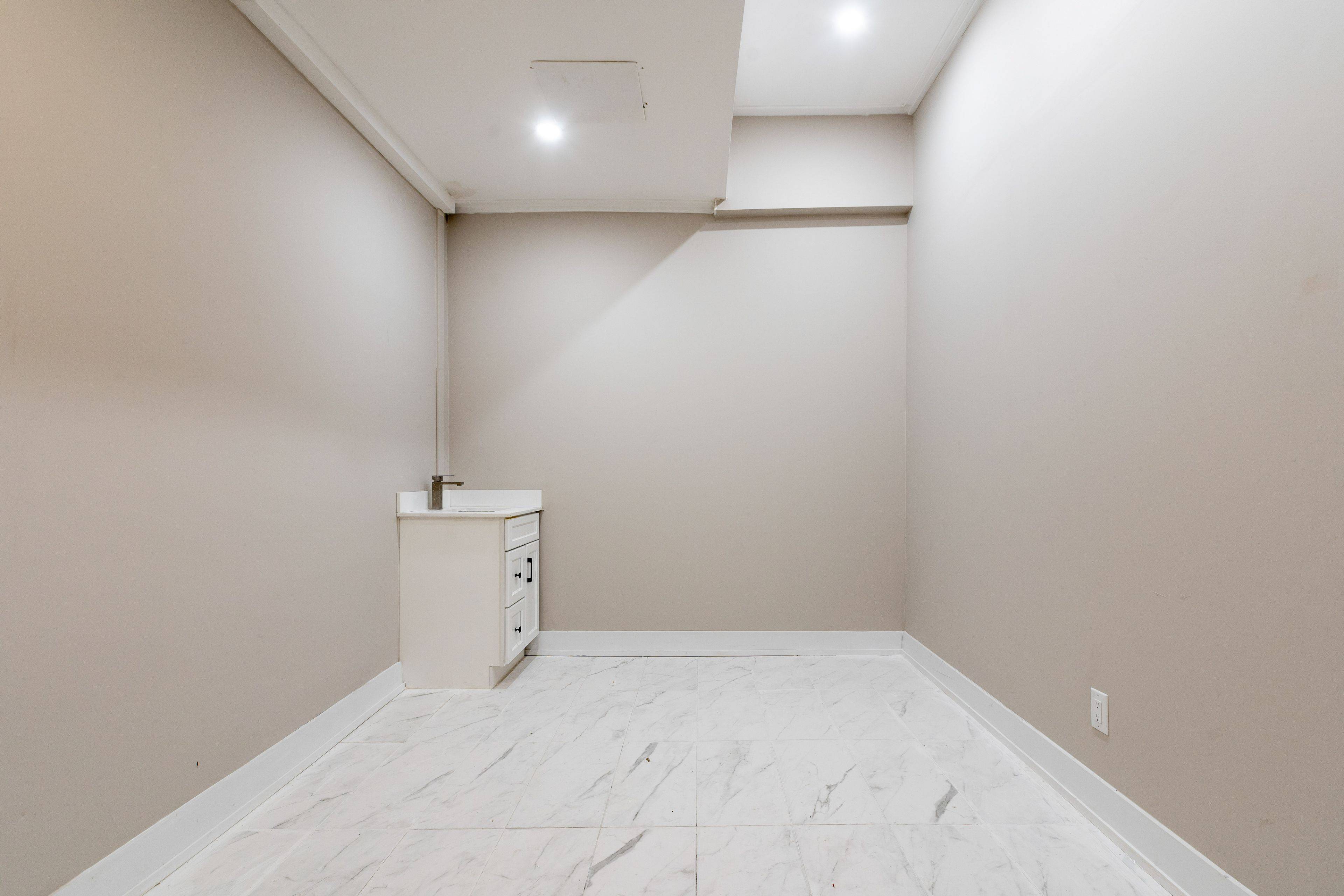 Toronto W01, ON M6P 1A6,1655 Bloor ST W