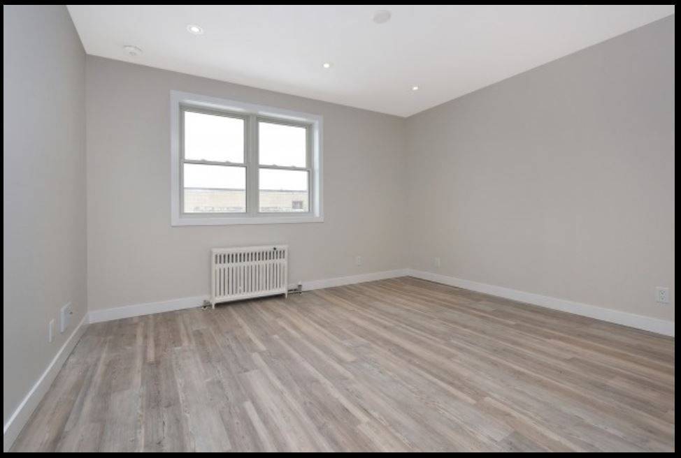 Toronto W06, ON M8W 1N2,3411 Lake Shore BLVD W #4