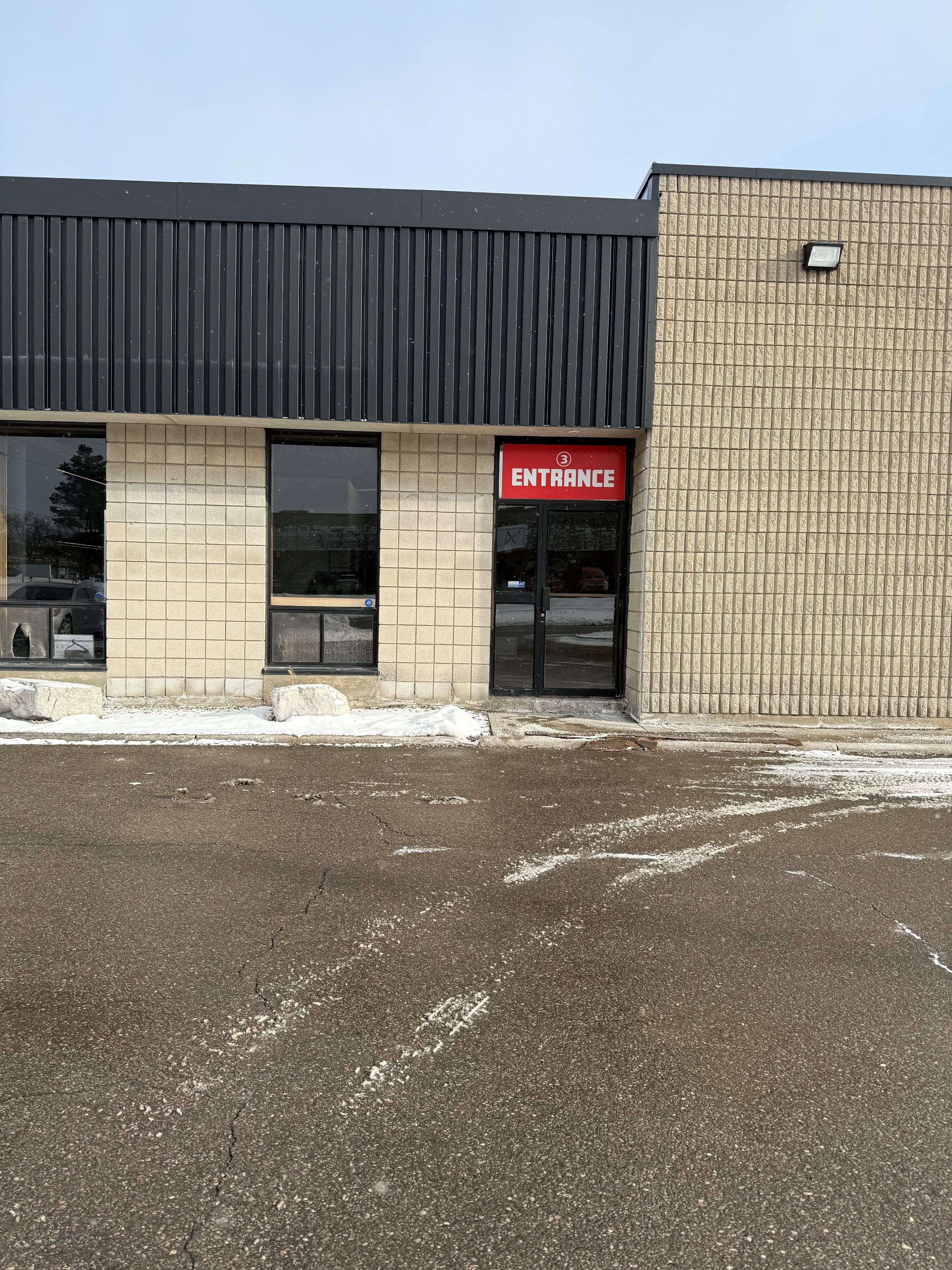 Brampton, ON L6W 3N9,80 Hale RD #3