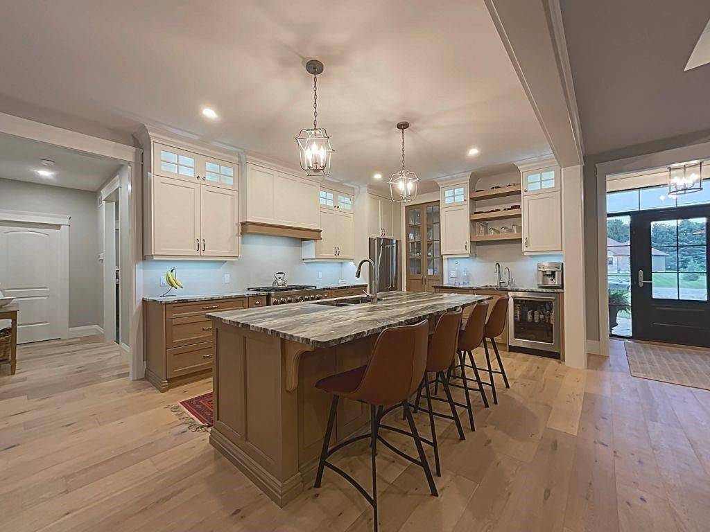 Norfolk, ON N3Y 4J9,93 Woodland DR