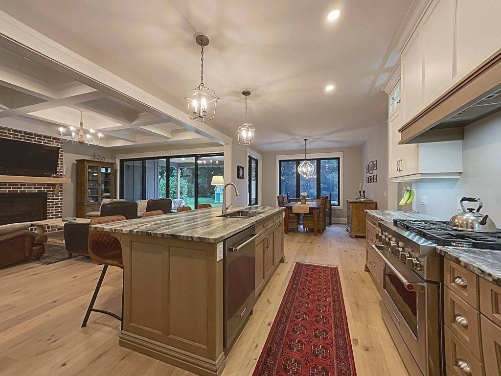 Norfolk, ON N3Y 4J9,93 Woodland DR