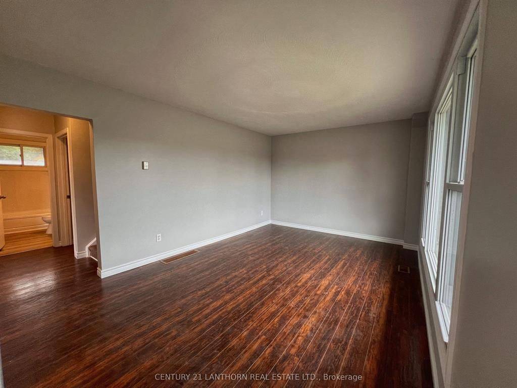 Quinte West, ON K0K 2C0,87-89 Scott AVE