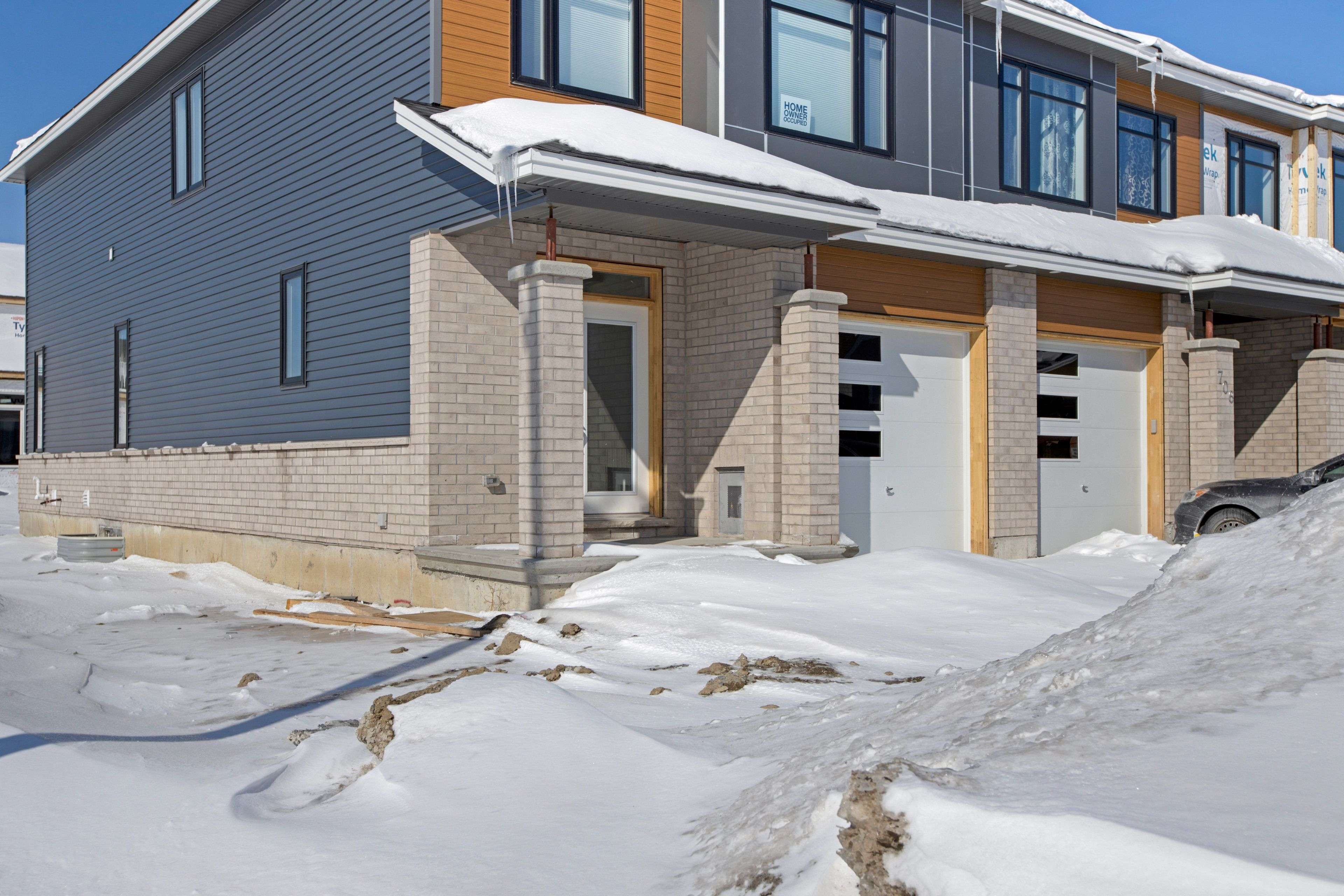 Stittsville - Munster - Richmond, ON K2S 2K6,708 Taliesin CRES