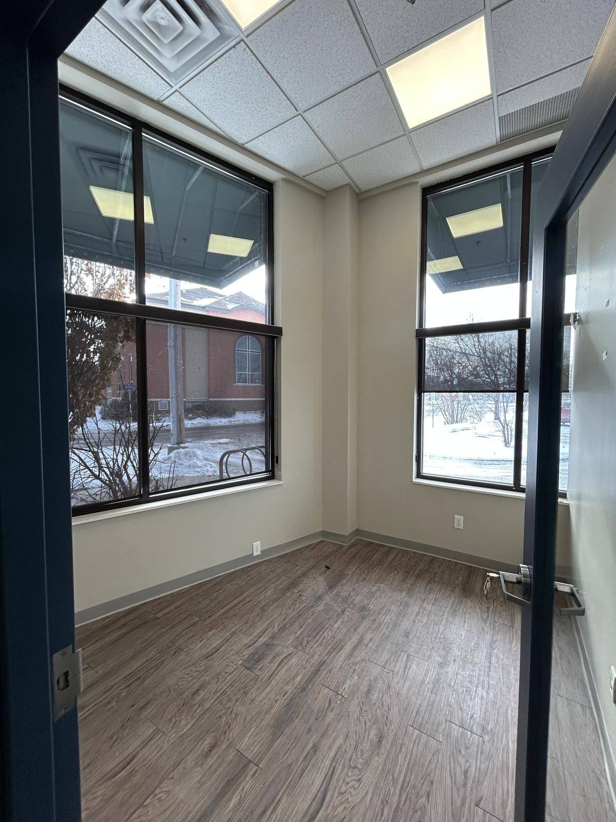 Bells Corners And South To Fallowfield, ON K2H 8S1,31 NORTHSIDE RD #102