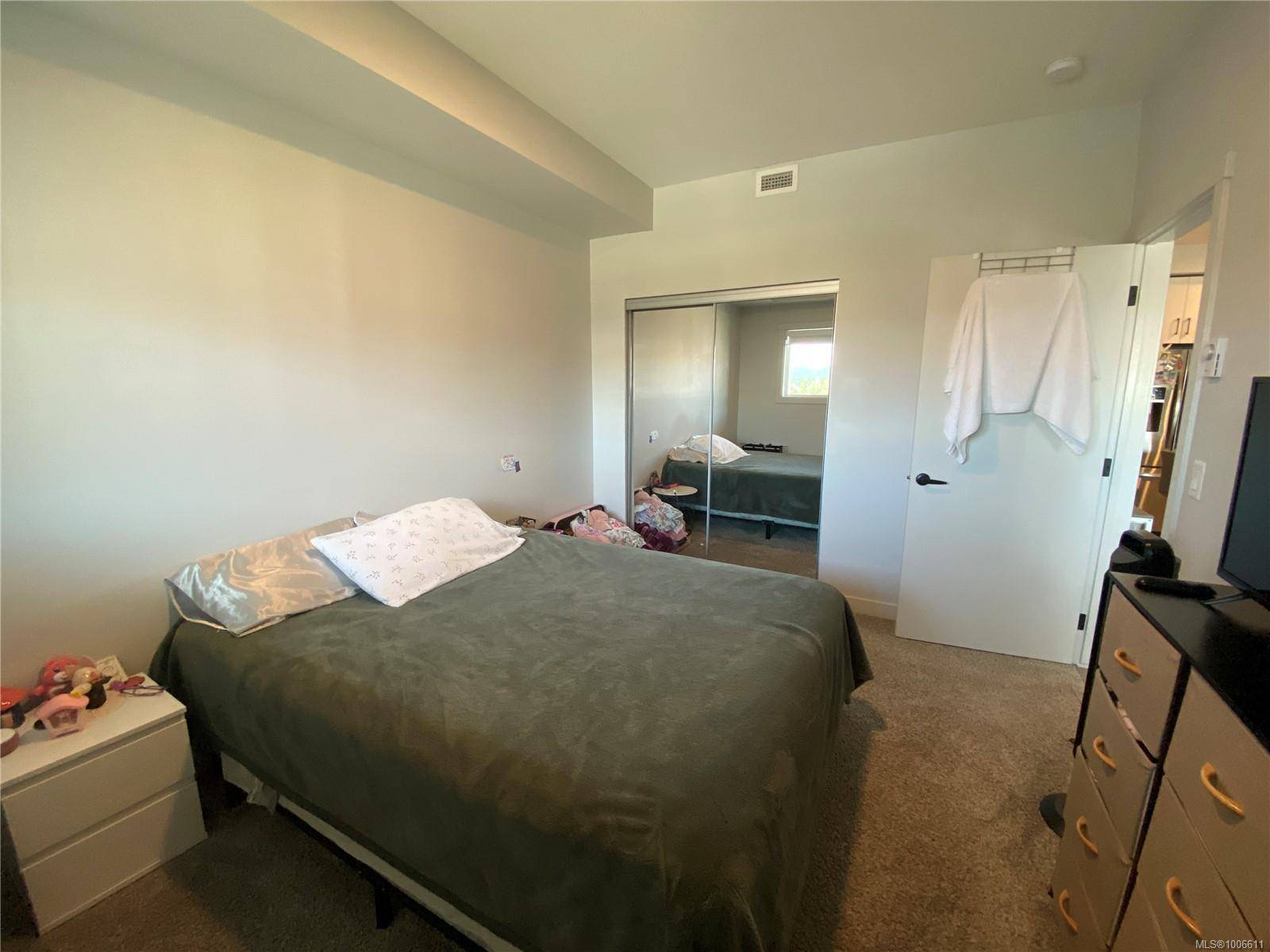 Langford, BC V9B 6R7,2469 Gateway Rd #404